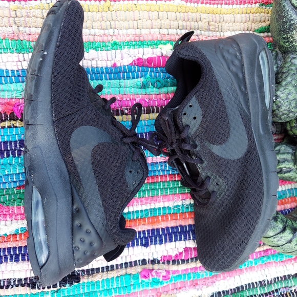 Nike air max motion low running sneakers Sz 9.5 - Picture 4 of 9